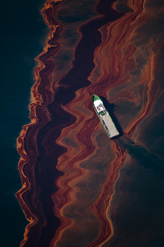 Panorama del océano profundo y sus desafíos en la minería submarina.